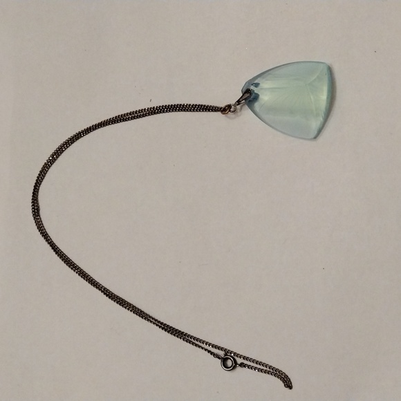 SOLD!! Vintage Hand Carved Butterfly Blue Topaz Pendant on Chain Necklace! - Picture 3 of 9